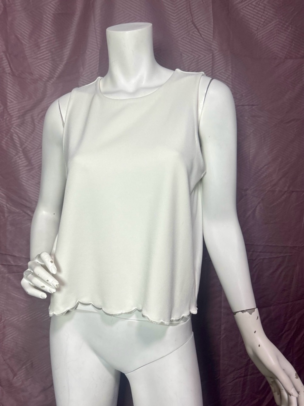 Ann Taylor White Sleeveless Top Scalloped Hem Flowy Stretch Blouse S